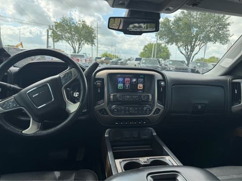 Used 2018 GMC Sierra 2500 Denali w/ Duramax Plus Package AWD/4WD image 7