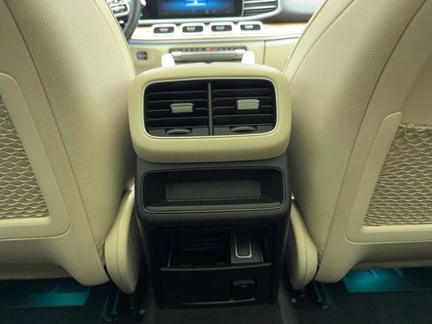 Used 2023 Mercedes-Benz GLE 350 4MATIC w/ Premium Package image 20