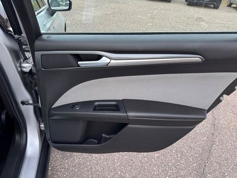 Used 2014 Ford Fusion S FWD image 23