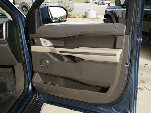 Used 2020 Ford Expedition XLT w/ Equipment Group 202A image 30