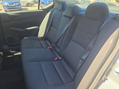 Used 2025 Nissan Altima 2.5 SV FWD image 13