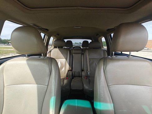 Used 2012 Toyota Highlander Limited FWD image 23