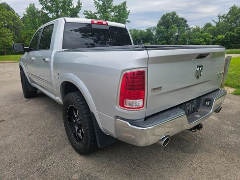 Used 2017 RAM 1500 Laramie w/ Convenience Group AWD/4WD image 7