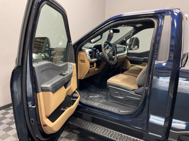 Used 2023 Ford F350 XLT w/ FX4 Off-Road Package AWD/4WD image 13