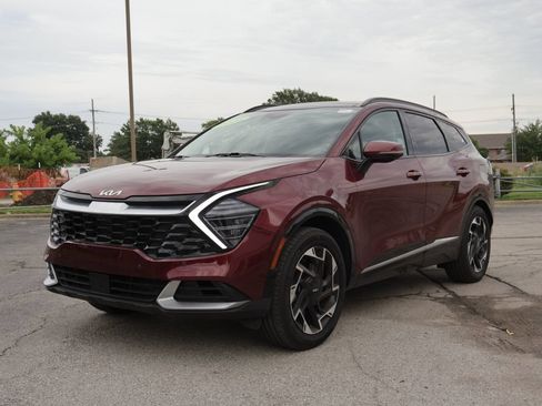 Certified 2025 Kia Sportage SX FWD image 3