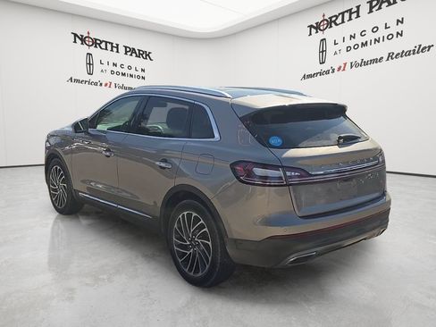 Used 2020 Lincoln Nautilus Reserve FWD image 3