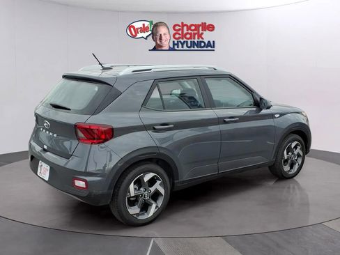 New 2026 Hyundai Venue SEL FWD image 5
