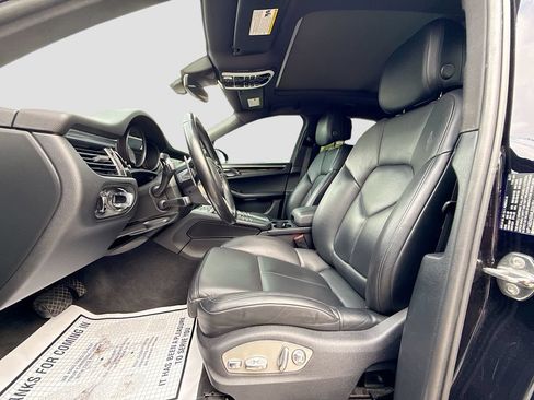 Used 2021 Porsche Macan S AWD/4WD image 23