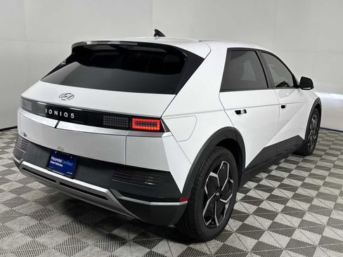 Certified 2024 Hyundai Ioniq 5 SEL RWD image 8