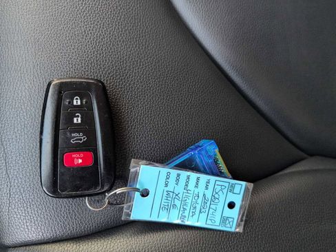 Used 2023 Toyota Highlander L image 34