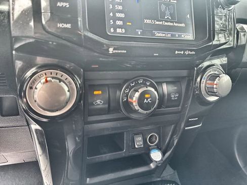 Used 2018 Toyota 4Runner TRD Off-Road Premium image 26