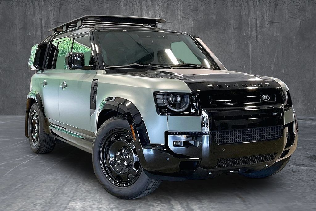 New 2026 Land Rover Defender 110 Trophy Edition AWD/4WD image 2