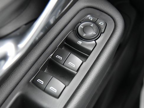 Used 2024 GMC Terrain SLT image 33