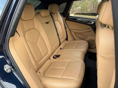 Used 2017 Porsche Macan S image 26