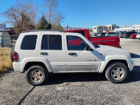 Used 2002 Jeep Liberty Limited image 4