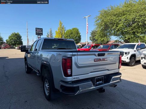 Used 2022 GMC Sierra 2500 SLE w/ X31 Off-Road Package AWD/4WD image 6