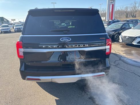 Used 2024 Ford Expedition XLT image 7