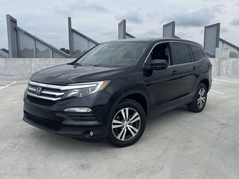 Used 2017 Honda Pilot EX-L image 2