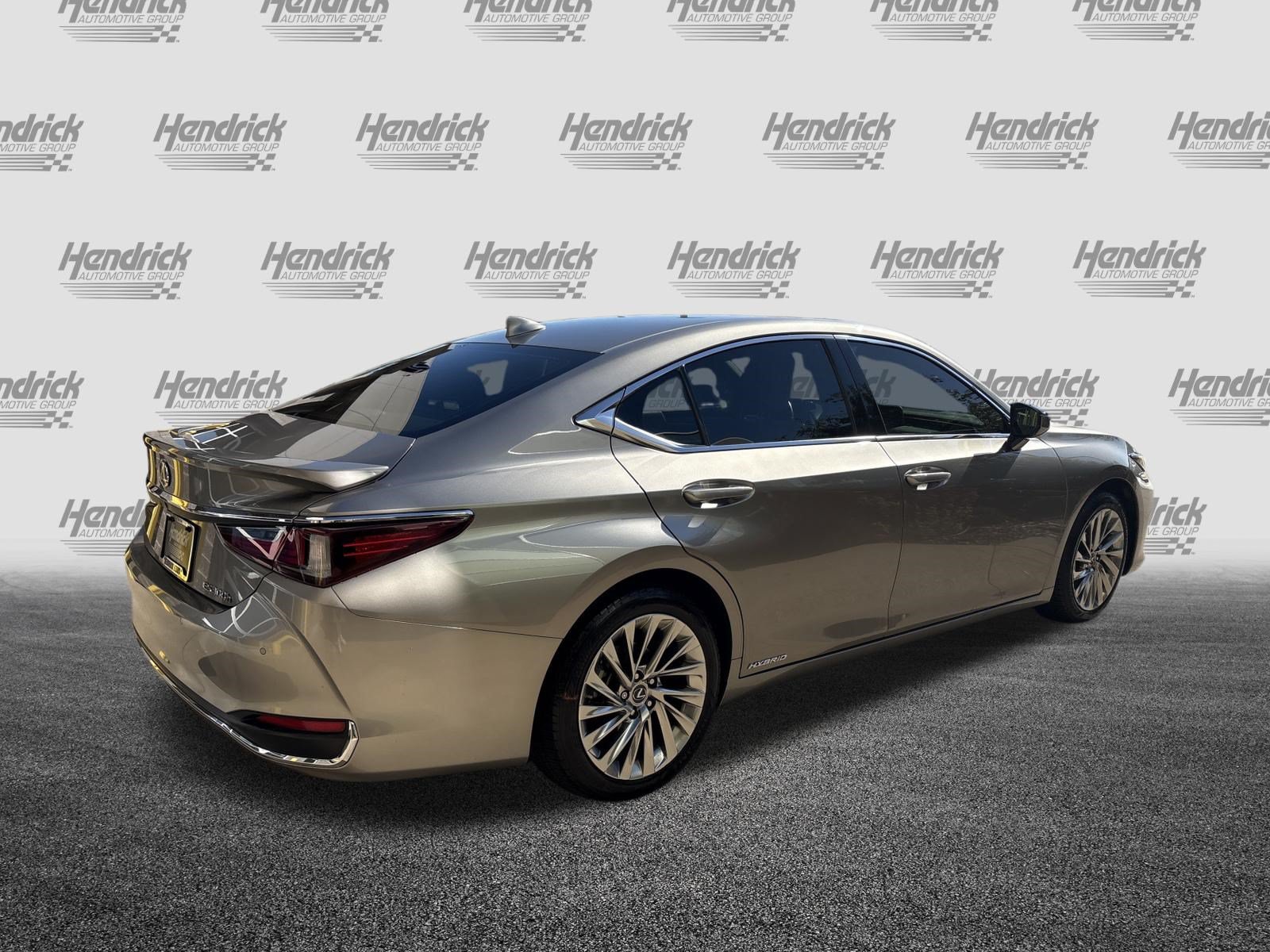 Used 2021 Lexus ES 300h w/ Accessory Package 2 FWD image 10