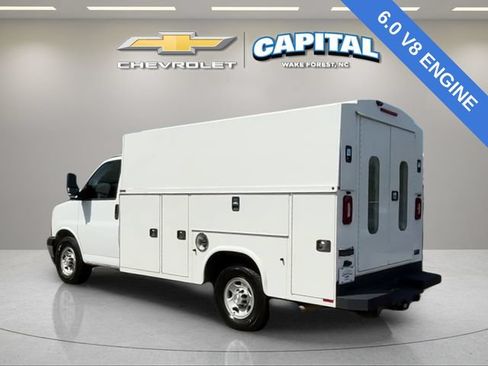 Used 2019 Chevrolet Express 3500 w/ Power Convenience Package RWD image 4
