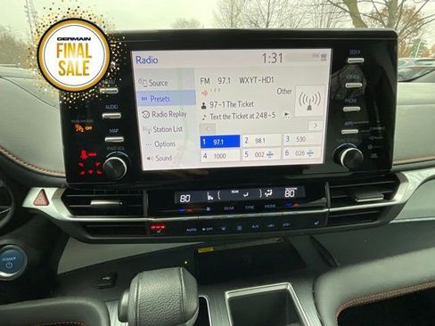 Used 2023 Toyota Sienna XSE image 14