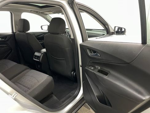 Used 2022 Chevrolet Equinox LT image 43
