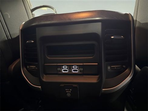 Used 2021 RAM 1500 Big Horn image 32