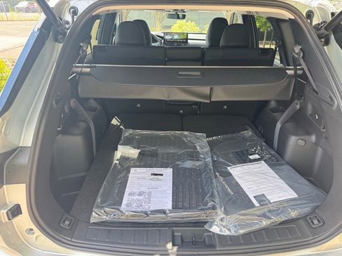 New 2025 Mitsubishi Outlander SE image 16