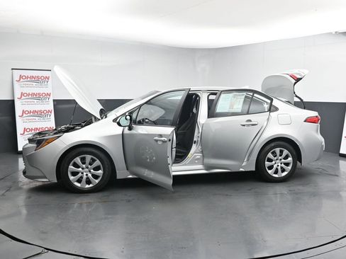 Used 2023 Toyota Corolla LE image 28