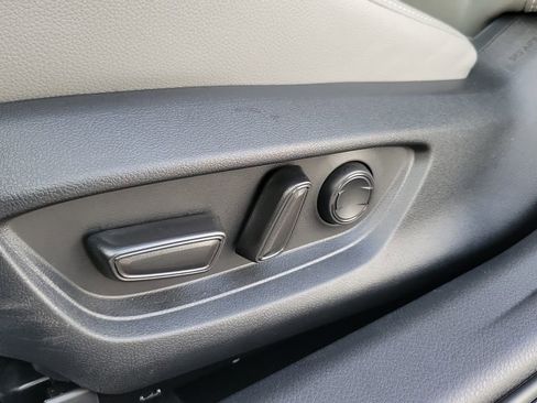 Certified 2025 Toyota Camry SE image 19