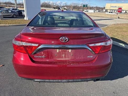 Used 2015 Toyota Camry XSE image 6