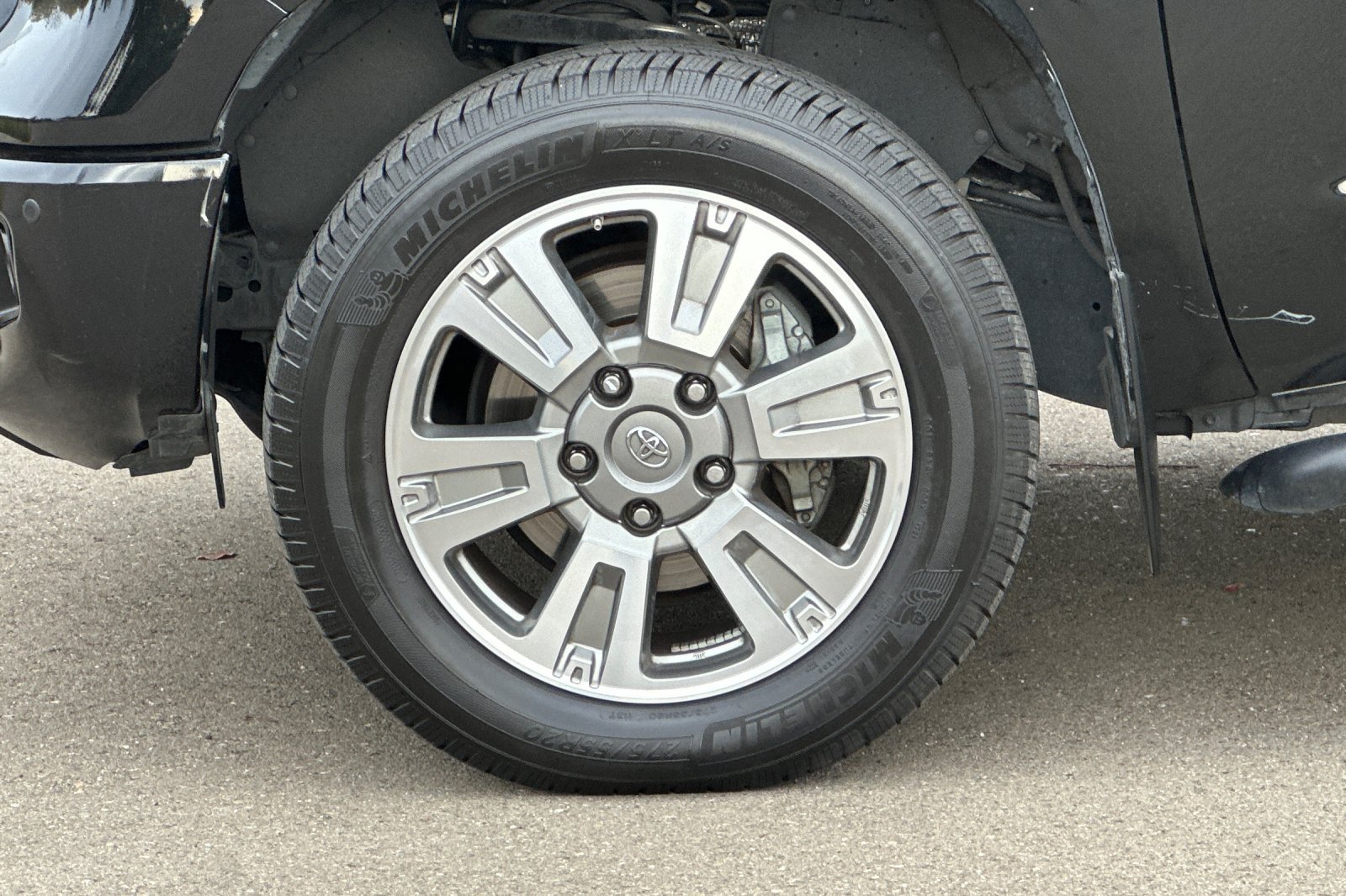 Used 2017 Toyota Tundra Platinum AWD/4WD image 44
