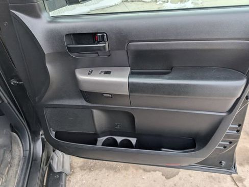 Used 2013 Toyota Tundra 4x4 Double Cab w/ Tow Pkg image 31