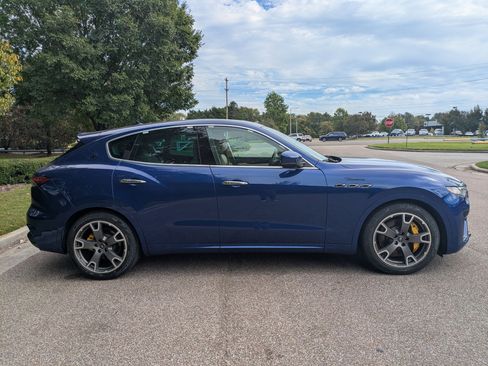 Certified 2022 Maserati Levante Modena AWD/4WD image 9