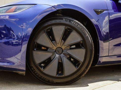 Used 2025 Tesla Model 3 Long Range RWD image 3