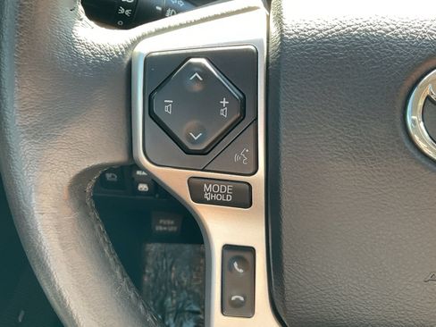Used 2018 Toyota Tundra Platinum AWD/4WD image 31