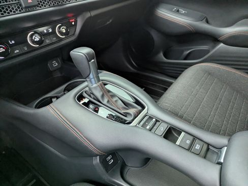 Used 2024 Honda HR-V Sport image 23