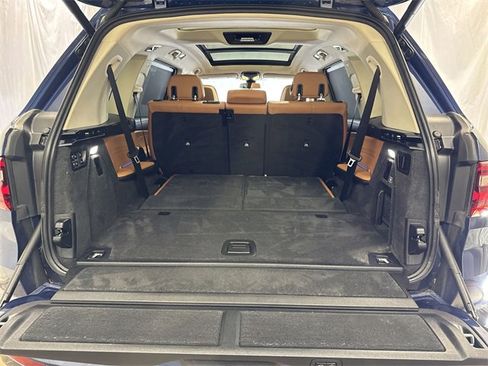 Used 2021 BMW X7 xDrive40i w/ Executive Package image 28