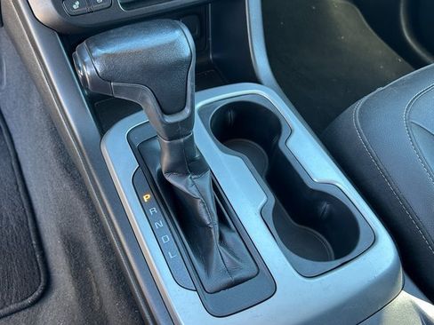 Used 2021 Chevrolet Colorado ZR2 w/ ZR2 Midnight Special Edition image 17