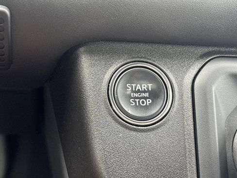 Used 2023 Land Rover Defender 90 X-Dynamic SE AWD/4WD image 30