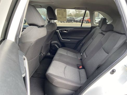 Used 2022 Toyota RAV4 XLE image 15
