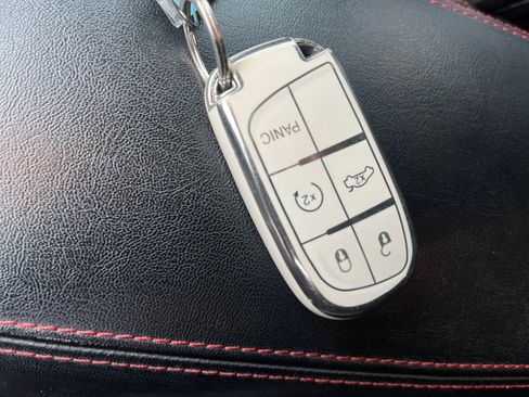 Used 2016 Jeep Cherokee Trailhawk w/ Comfort/Convenience Group image 31