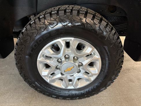Used 2024 Chevrolet Silverado 2500 LT AWD/4WD image 57
