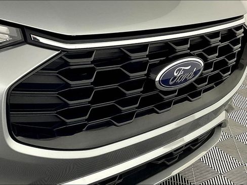 Used 2023 Ford Escape ST-Line image 38