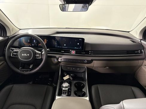 New 2026 Kia Carnival EX FWD image 37