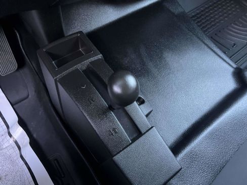 Used 2016 GMC Sierra 2500 4x4 Crew Cab w/ Sierra Convenience Package image 25