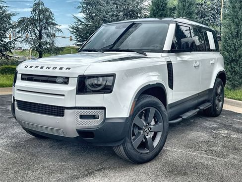 Used 2025 Land Rover Defender 110 S image 1