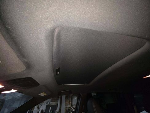 Used 2023 Honda Passport EX-L image 11
