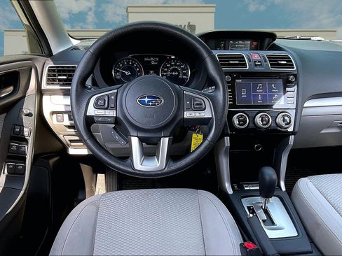 Used 2018 Subaru Forester 2.5i Premium AWD/4WD image 5