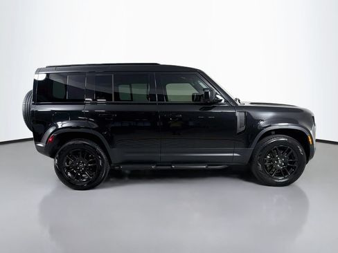 Used 2025 Land Rover Defender 110 S AWD/4WD image 4